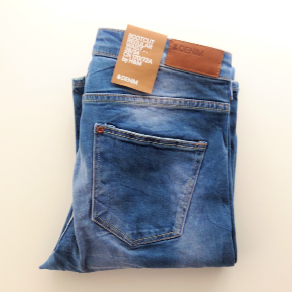 H&M Denim - NWT! H&M Distressed Bootcut Jeans, sz 28/34, tall